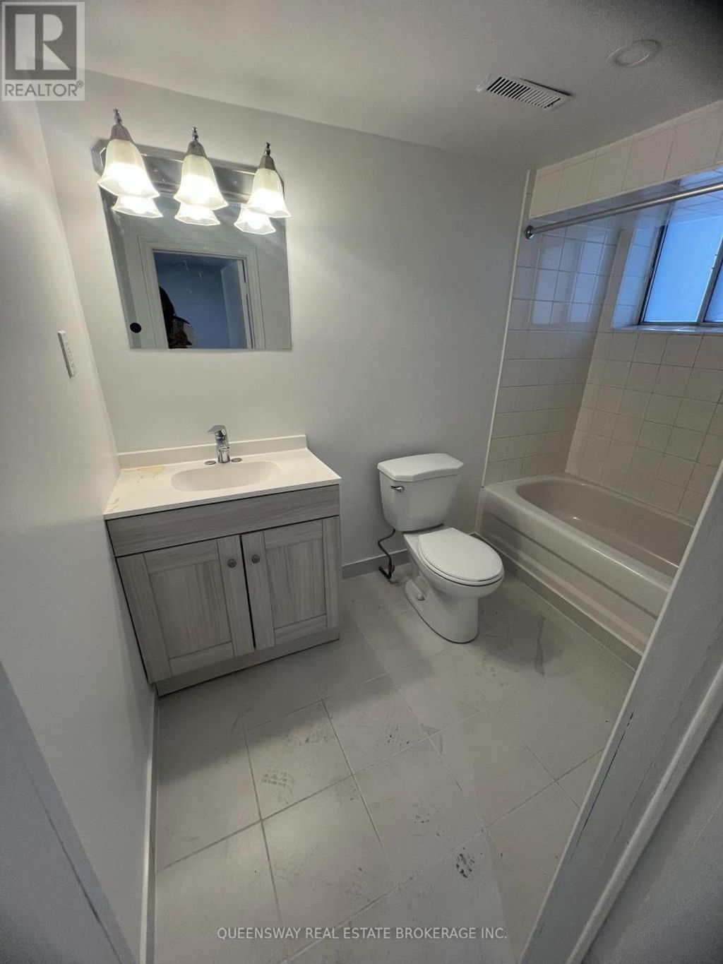 1389 Lansdowne Avenue, Toronto (corso Italia-Davenport)