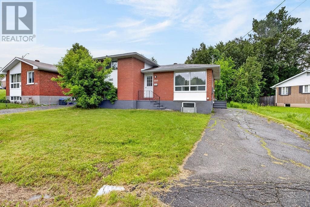 1543 Carling Crescent, Sudbury