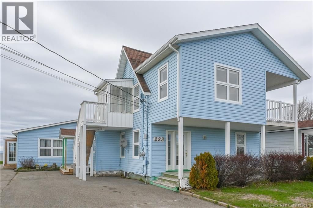 223 Boul St-pierre E. Boulevard, Caraquet
