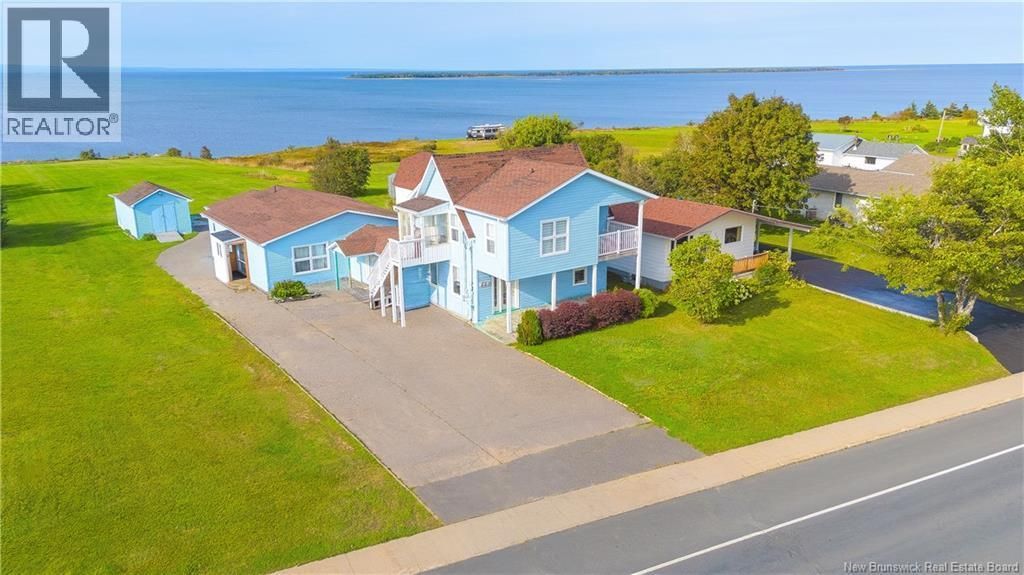 223 Boul St-pierre E. Boulevard, Caraquet