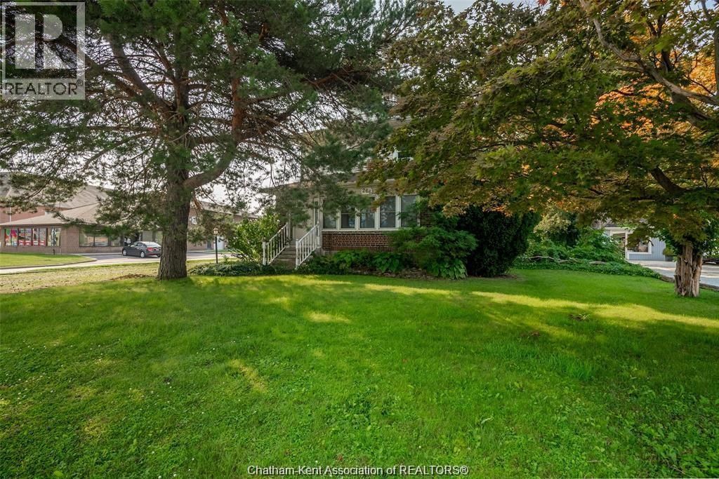 266 Grand Avenue West, Chatham