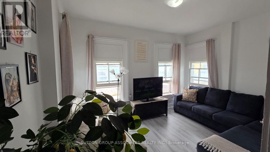 3 - 65 Holland Street W, Bradford West Gwillimbury (bradford)