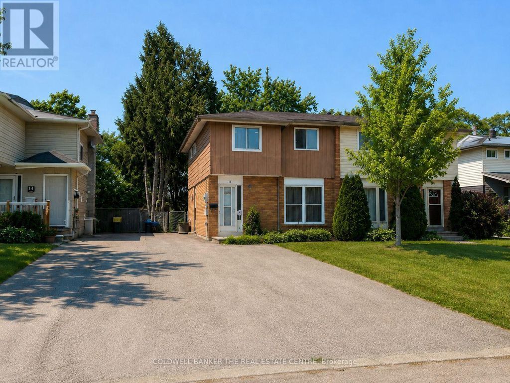 11 Chaucer Crescent, Barrie (letitia Heights)