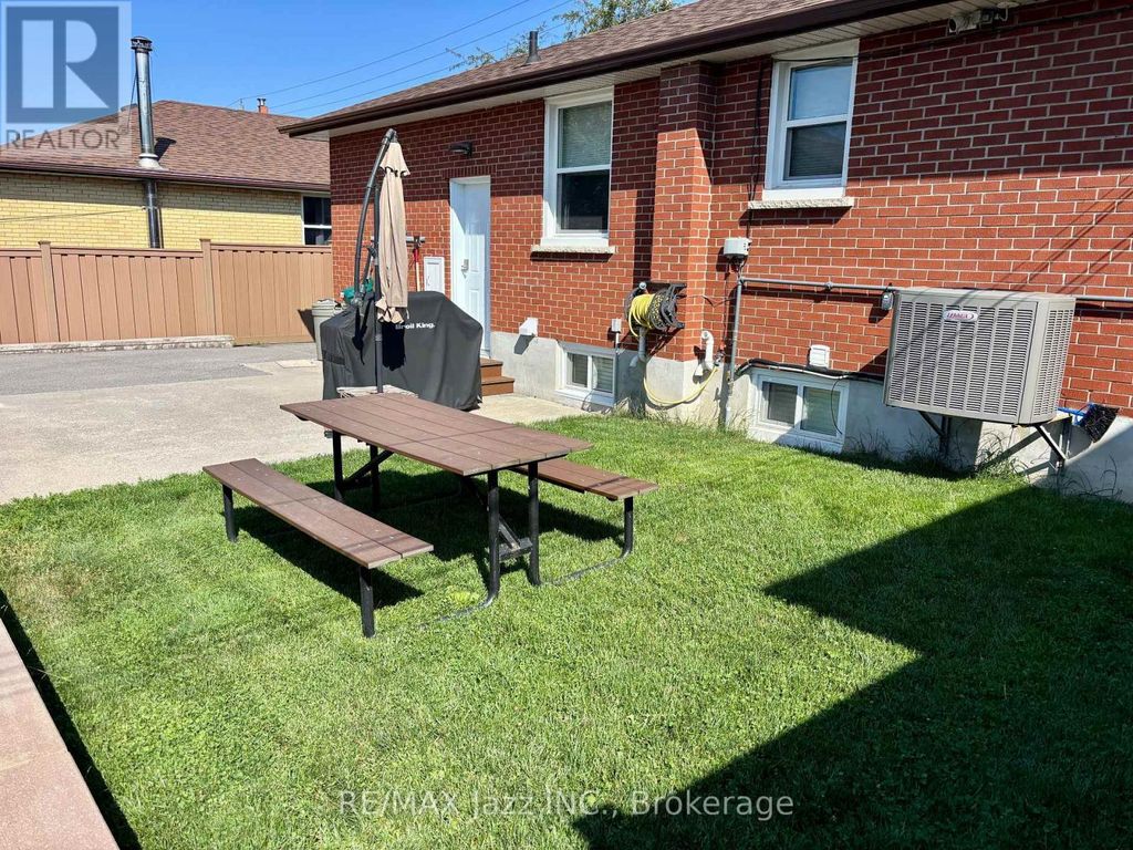 Unit 2 - 751 Phillip Murray Avenue, Oshawa (lakeview)