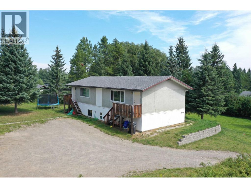 1944 Poplar Avenue, Quesnel