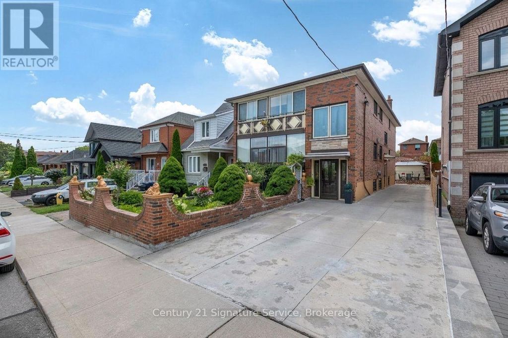 524 Silverthorn Avenue, Toronto (keelesdale-Eglinton West)