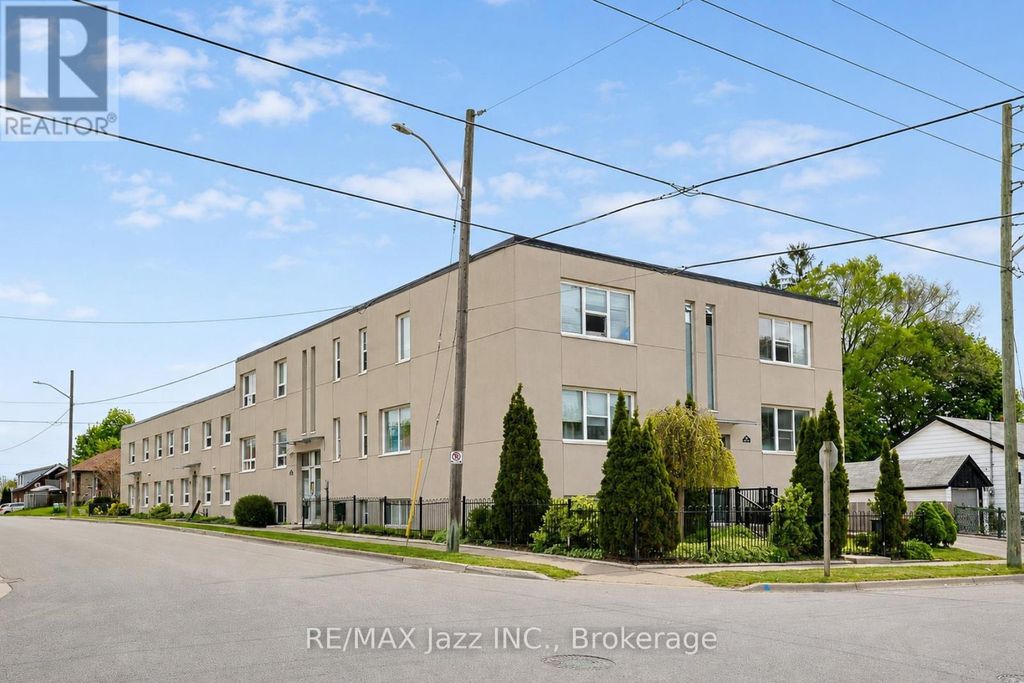 1 - 209 Stacey Avenue, Oshawa (central)