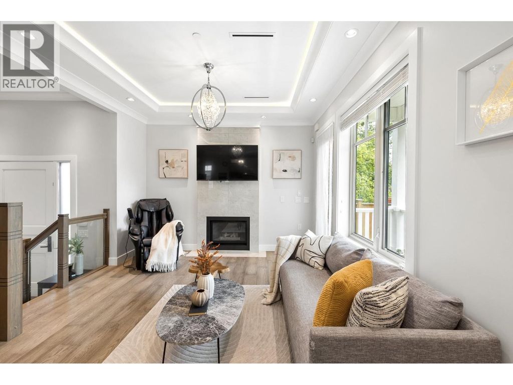 3666 W 6th Avenue, Vancouver