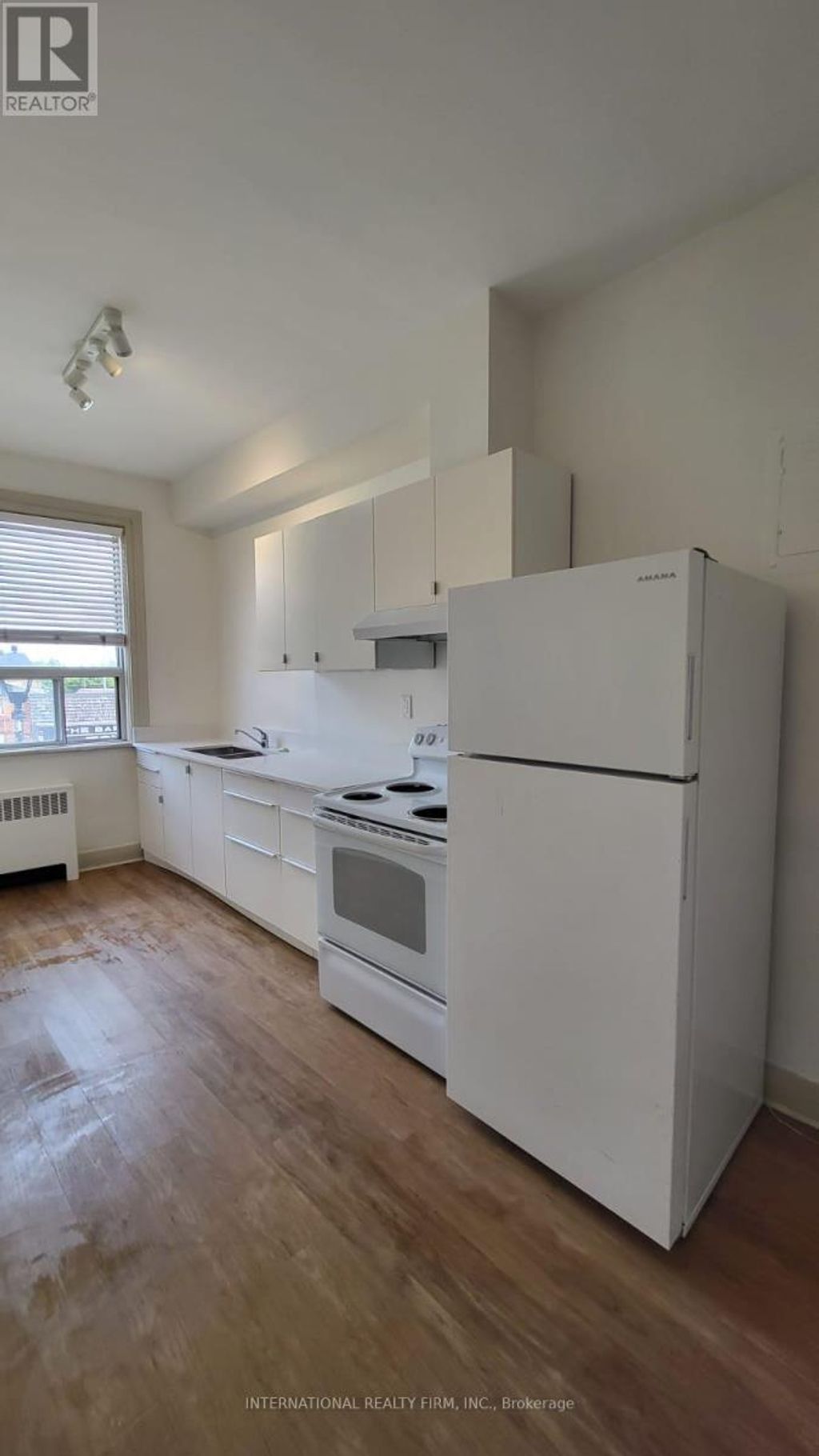 2 - 7 Thomas Street, Mississauga (streetsville)