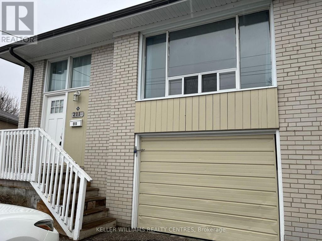 Upper - 211 Silverbirch Drive, Newmarket (bristol-London)