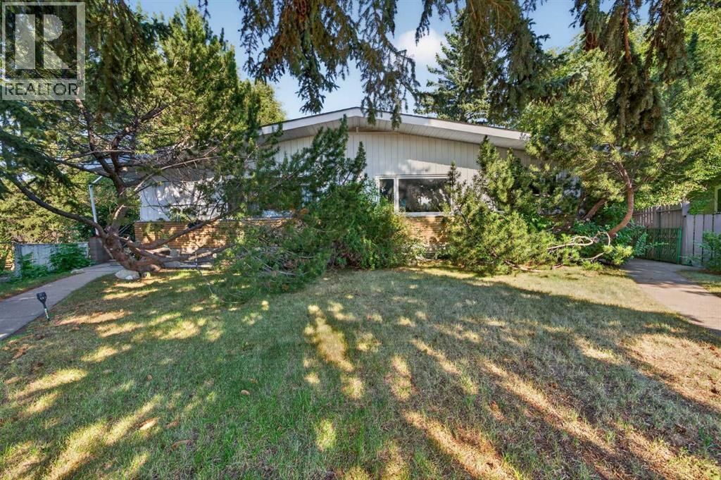 14 Rosetree Crescent Nw, Calgary
