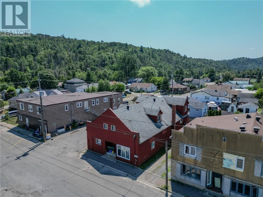 7 Second Avenue, Levack