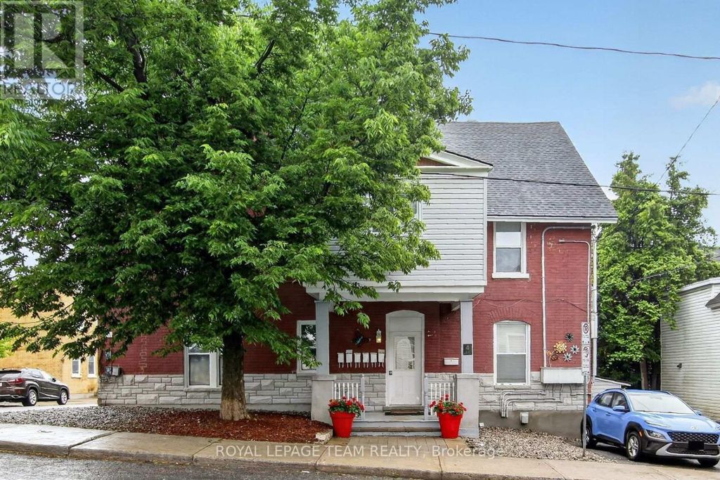 5 - 4 Eccles Street, Ottawa
