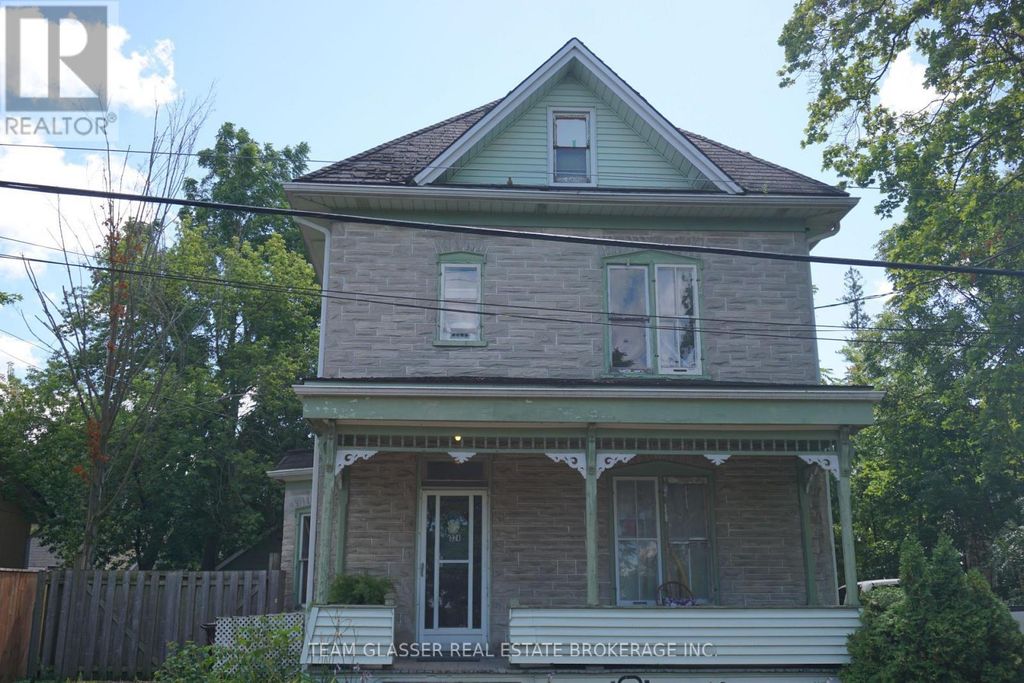 324 Queen Street W, Cambridge
