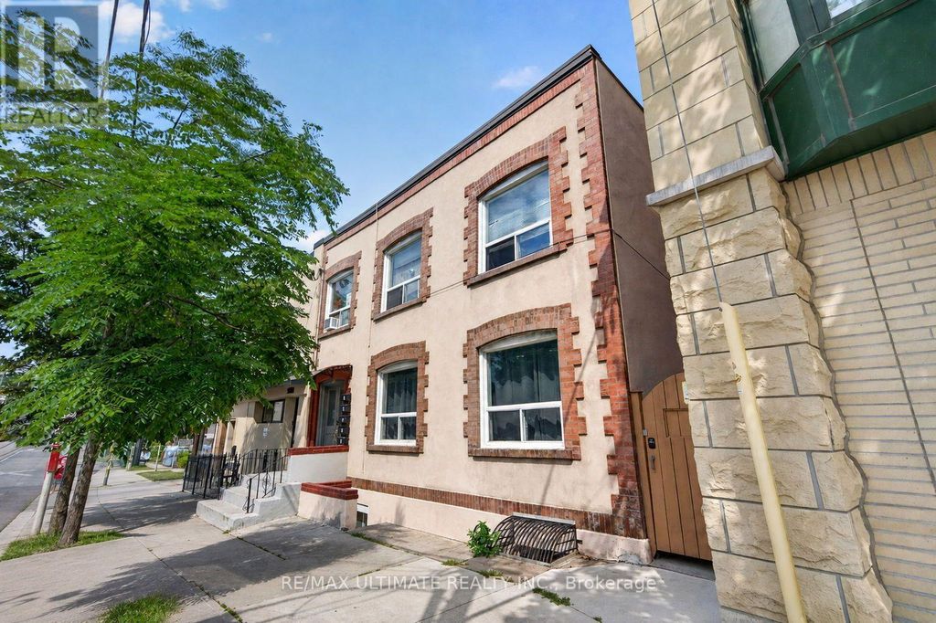 3 - 2360 Queen Street E, Toronto (the Beaches)
