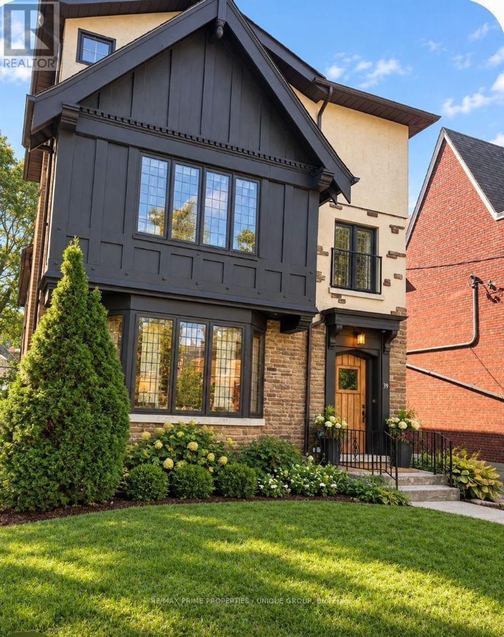 Upper - 39 Whitehall Road, Toronto (rosedale-Moore Park)