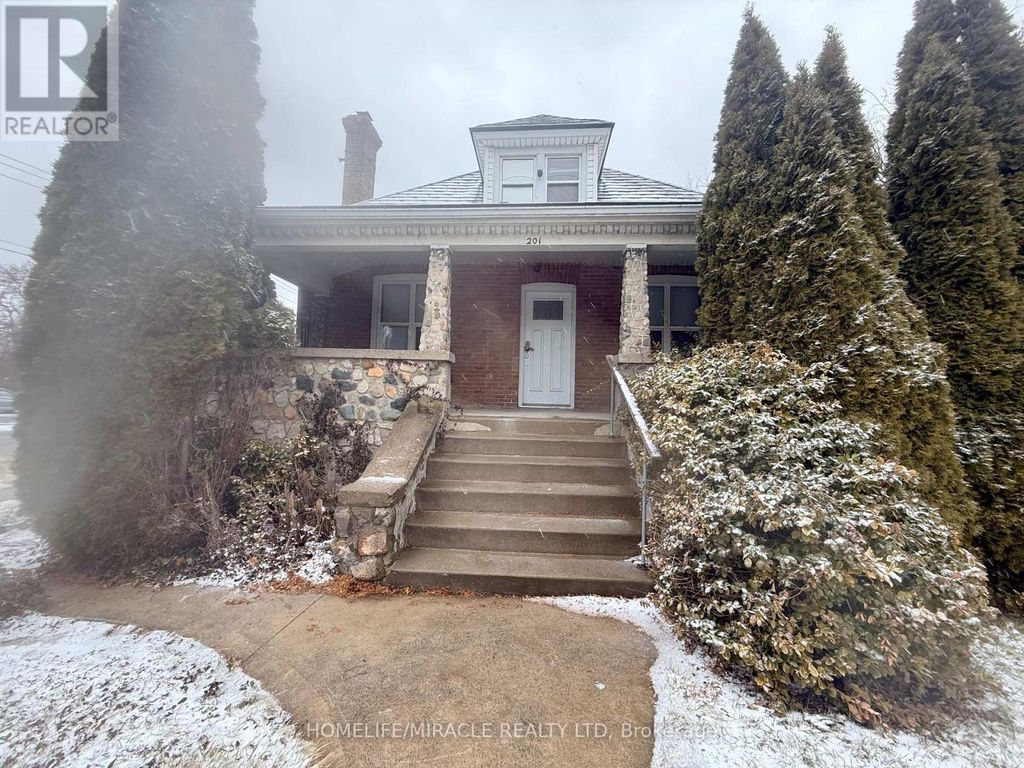 201 Grand Avenue, Chatham-Kent (chatham)