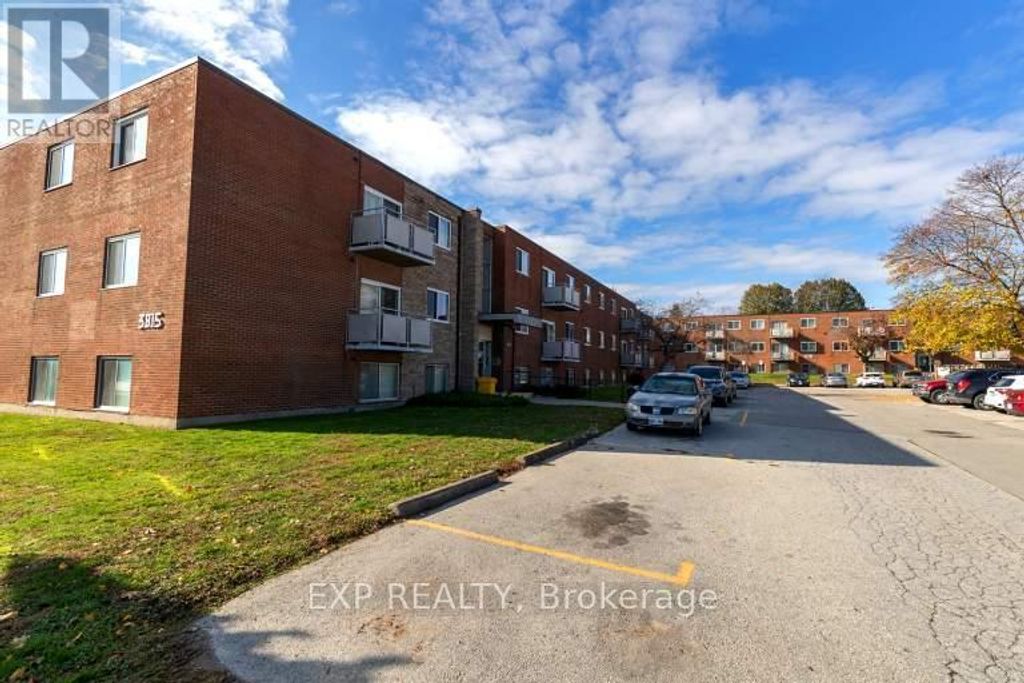 3815 Portage Road, Niagara Falls (stamford)