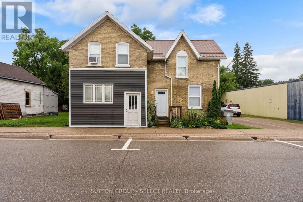 103 King Street, Bluewater (hensall)