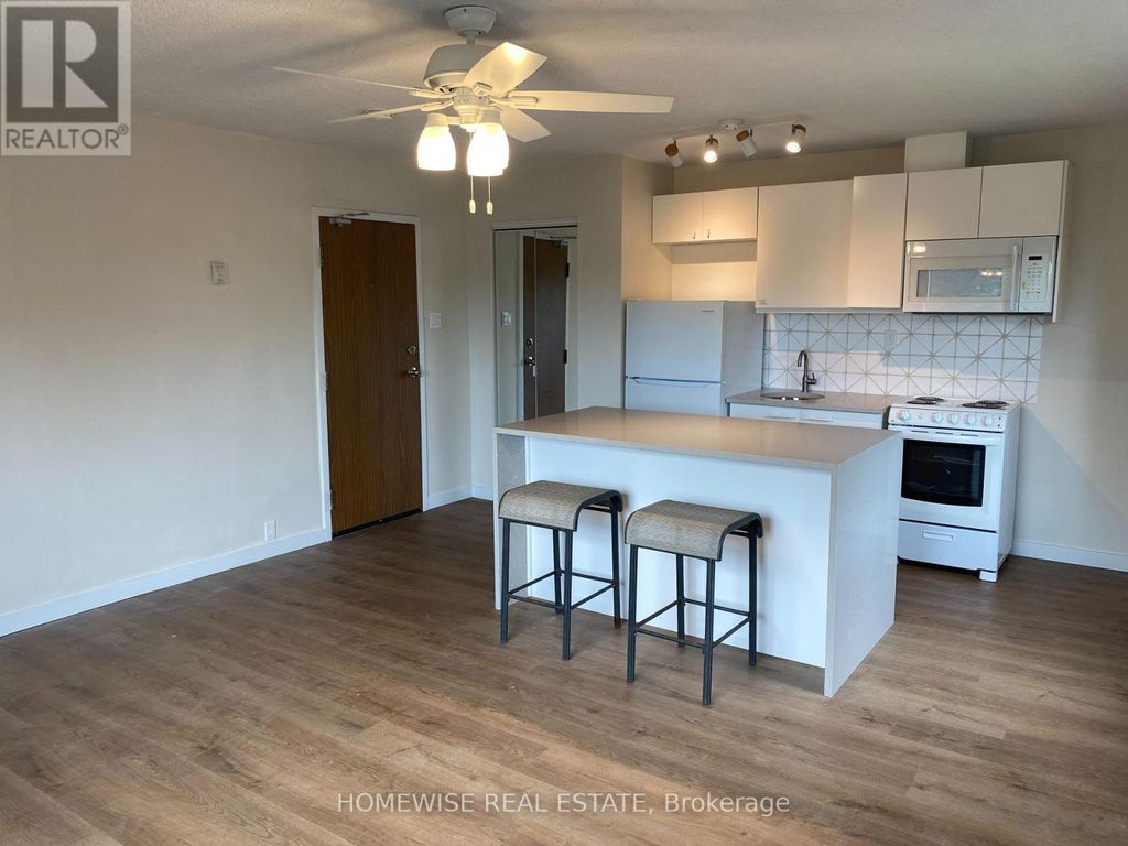 302 - 5 High Park Boulevard, Toronto (high Park-Swansea)
