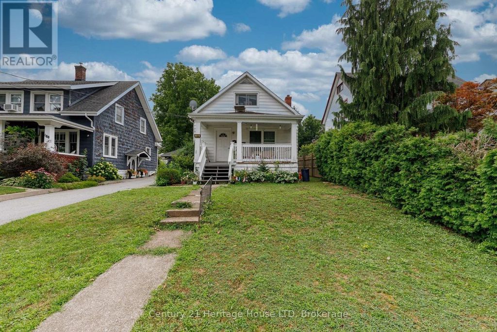 182 Bertie Street, Fort Erie (central)