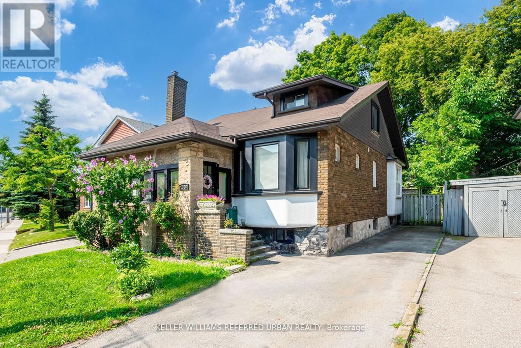 Lower - 2556 Lake Shore Boulevard W, Toronto (mimico)