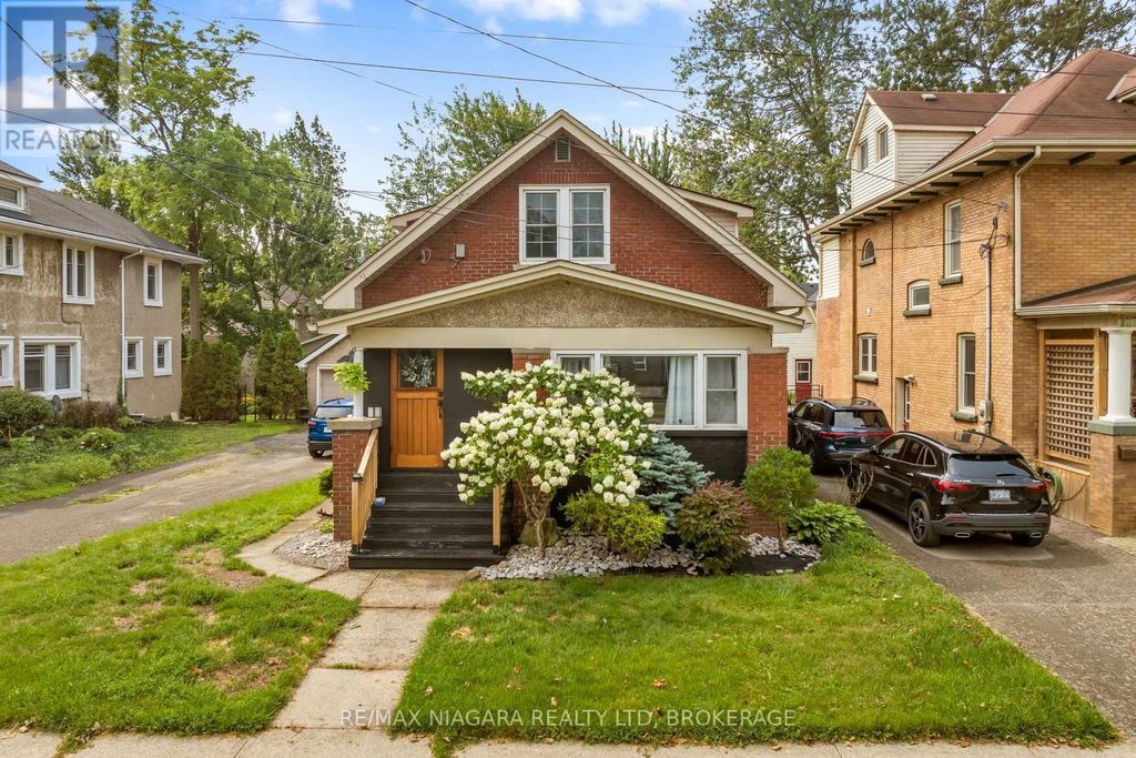 214 Kent Street, Port Colborne (sugarloaf)