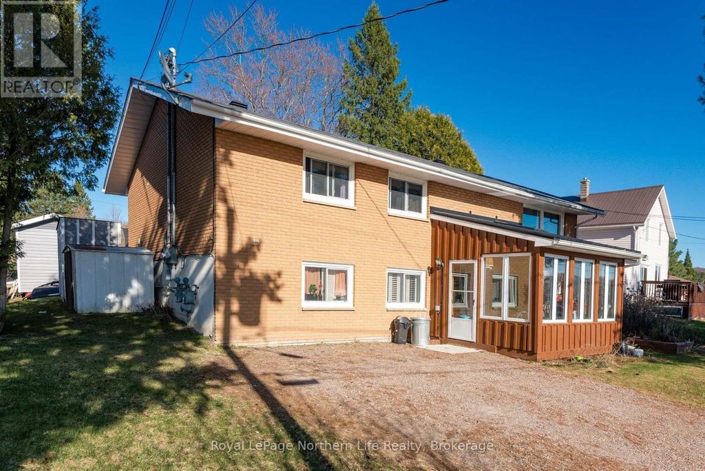 500 Valley View Drive N, Powassan