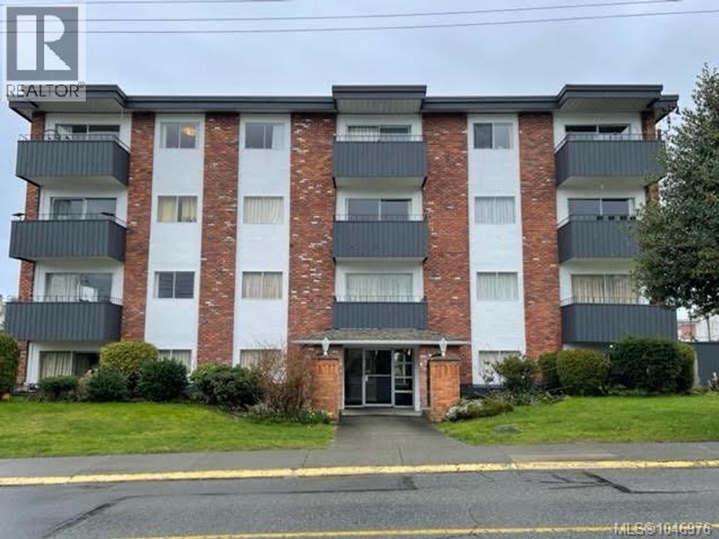 885 Old Esquimalt Rd, Esquimalt