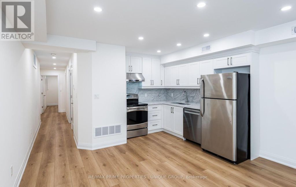 3 - 45 Astoria Avenue, Toronto (mount Dennis)