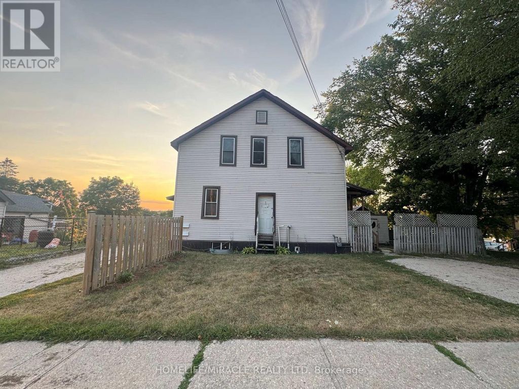 1650 3rd Avenue E, Owen Sound