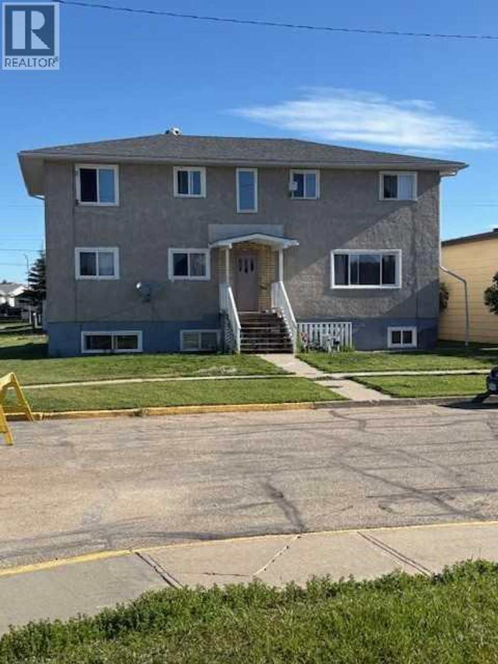 1-5, 4740 54 Avenue, Whitecourt