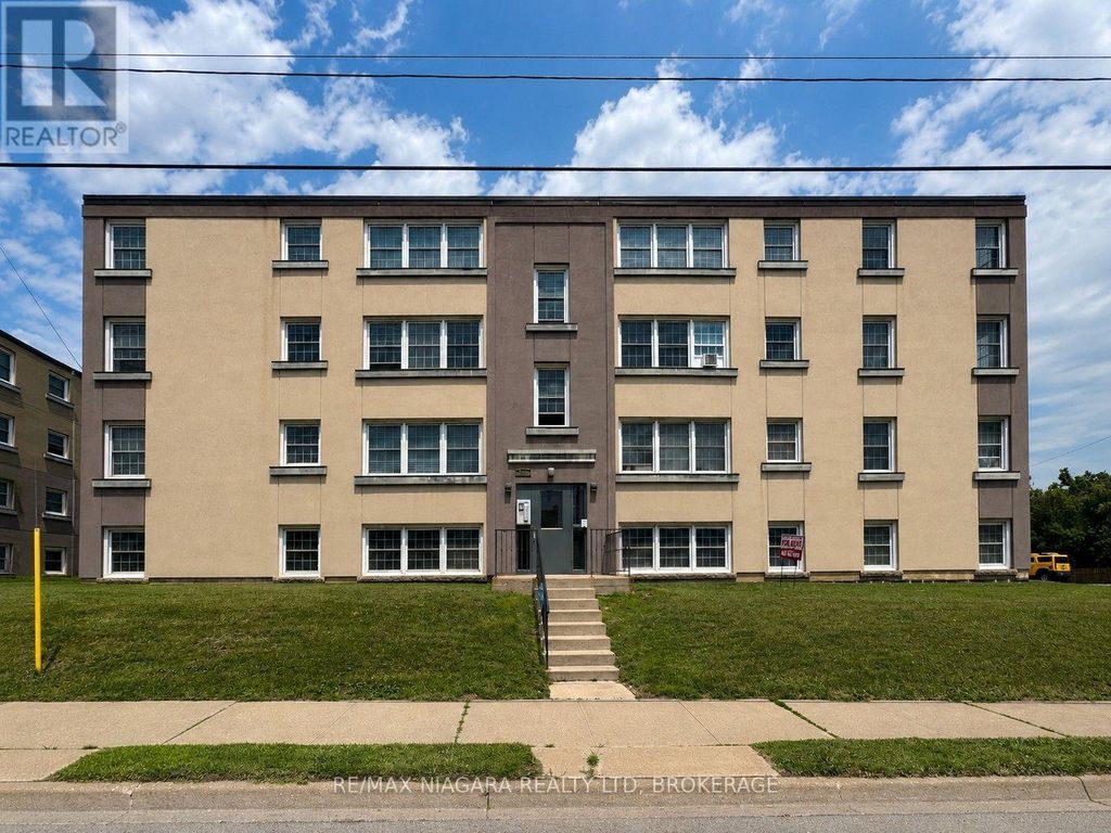 6 - 143 Westchester Crescent, St. Catharines (e. Chester)