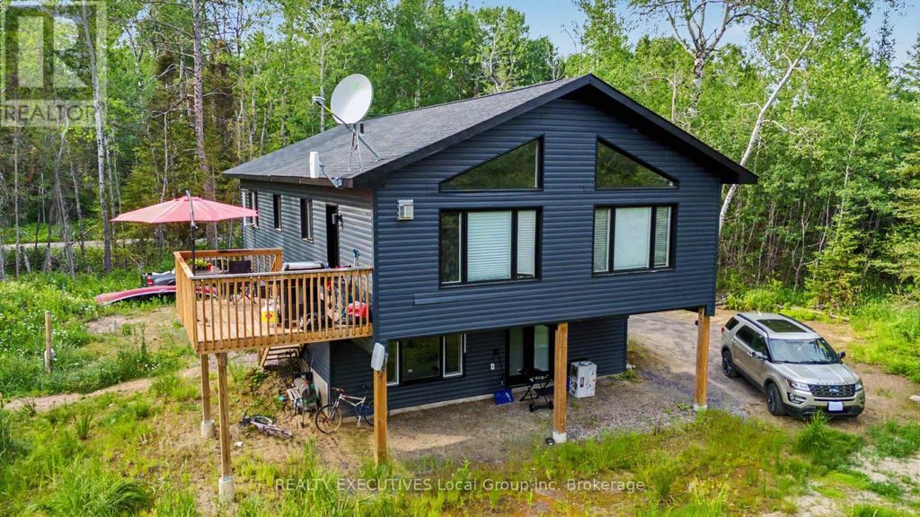 575 Hart Road, Callander