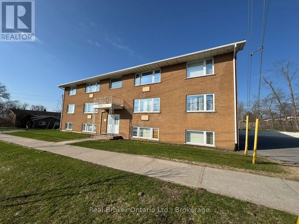 7 - 301 West Street N, Orillia