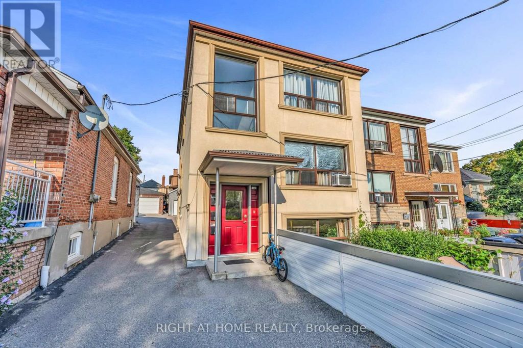497 Nairn Avenue, Toronto (caledonia-Fairbank)