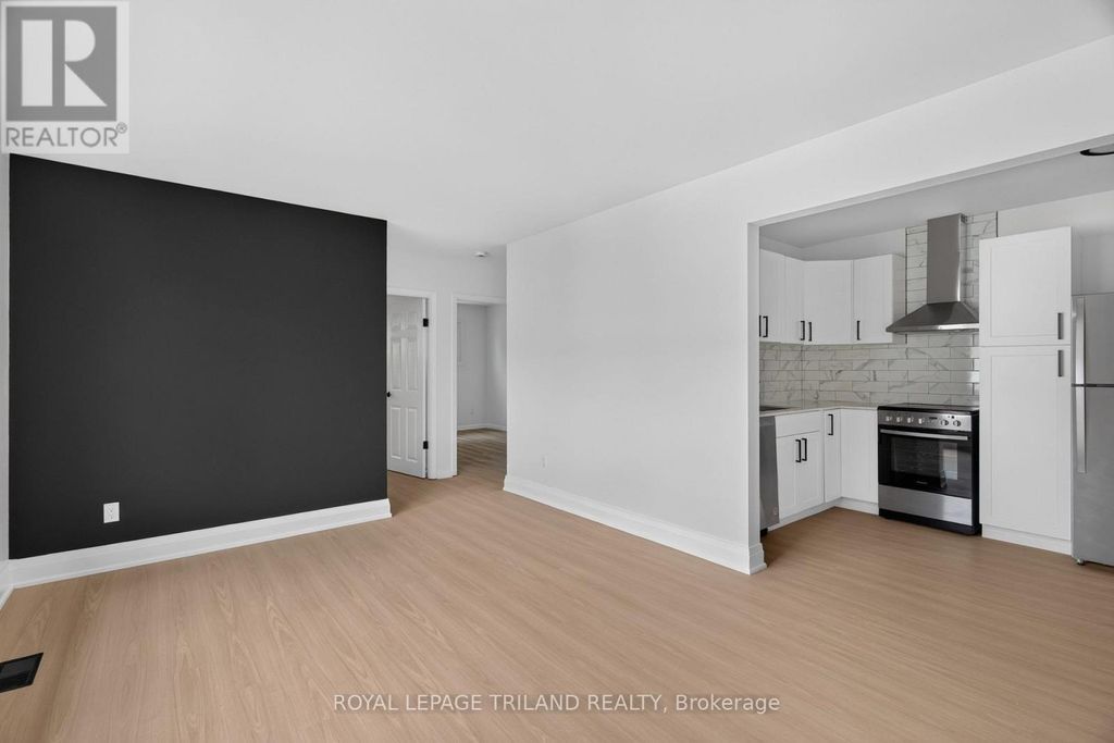13a - 145 Base Line Road W, London South (south D)