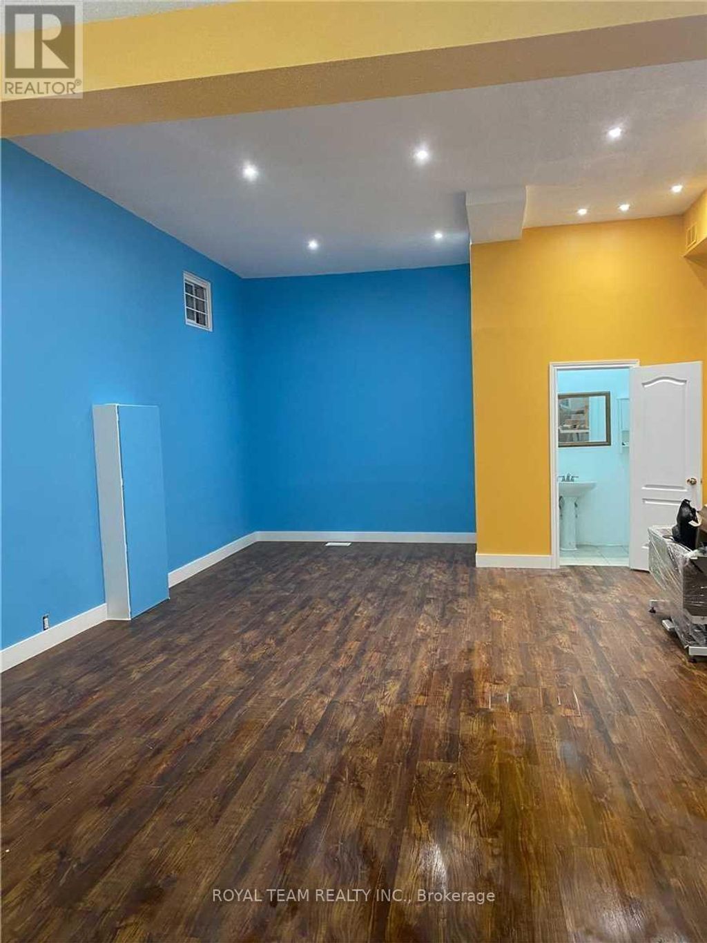 106-108 King Street, Toronto (weston)