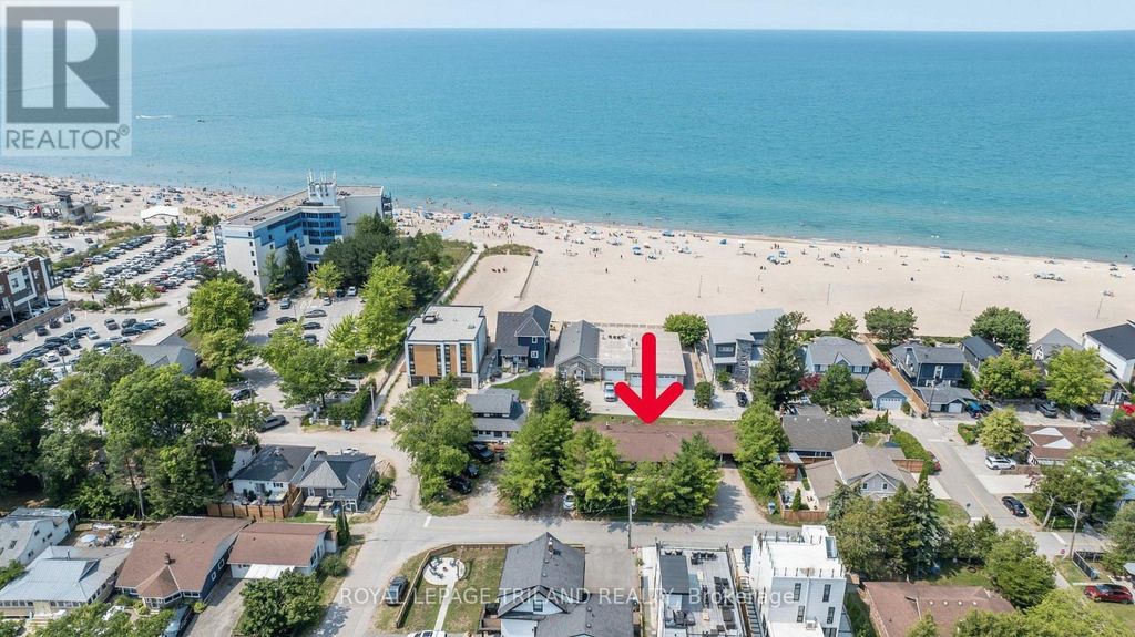 27 Hill Street, Lambton Shores (grand Bend)