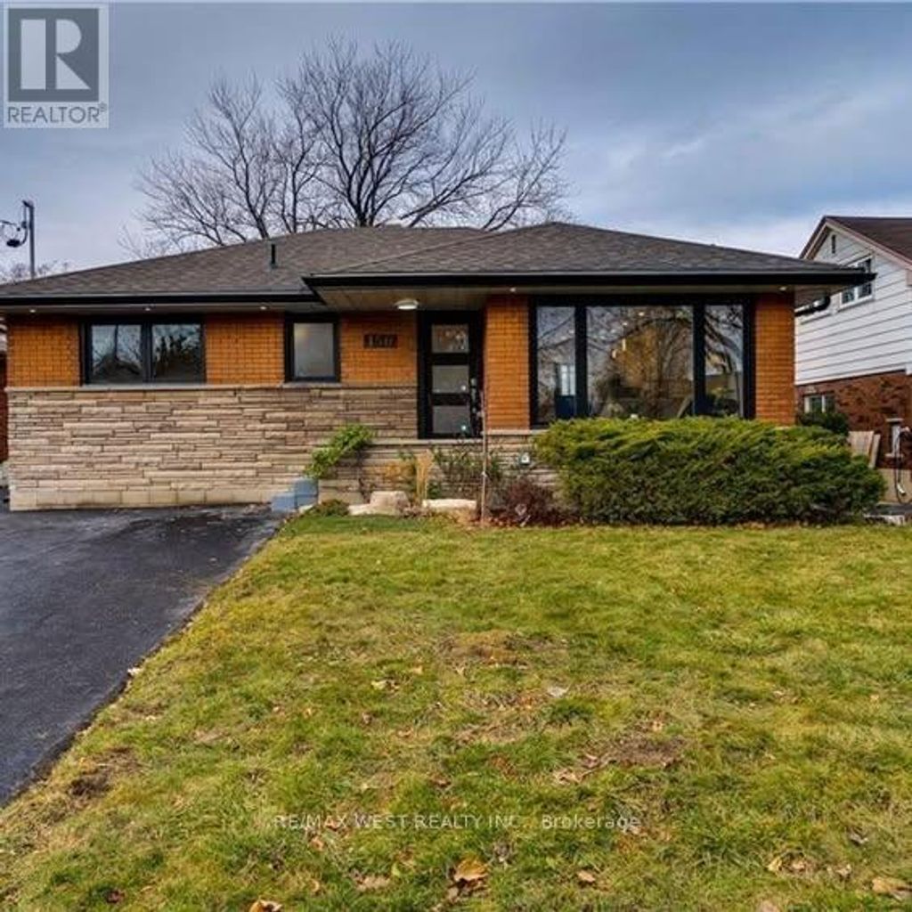 Basement - 150 West 27th Street, Hamilton (westcliffe)