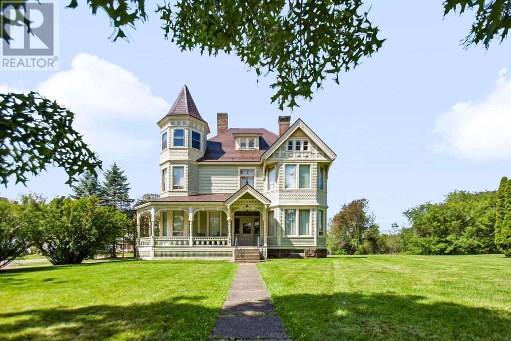27 West Victoria Street, Amherst