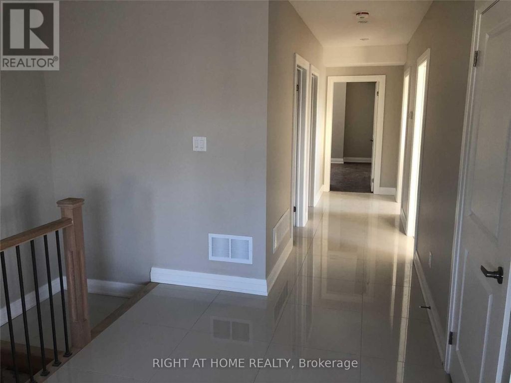4 - 31 Alma Avenue, Toronto (little Portugal)