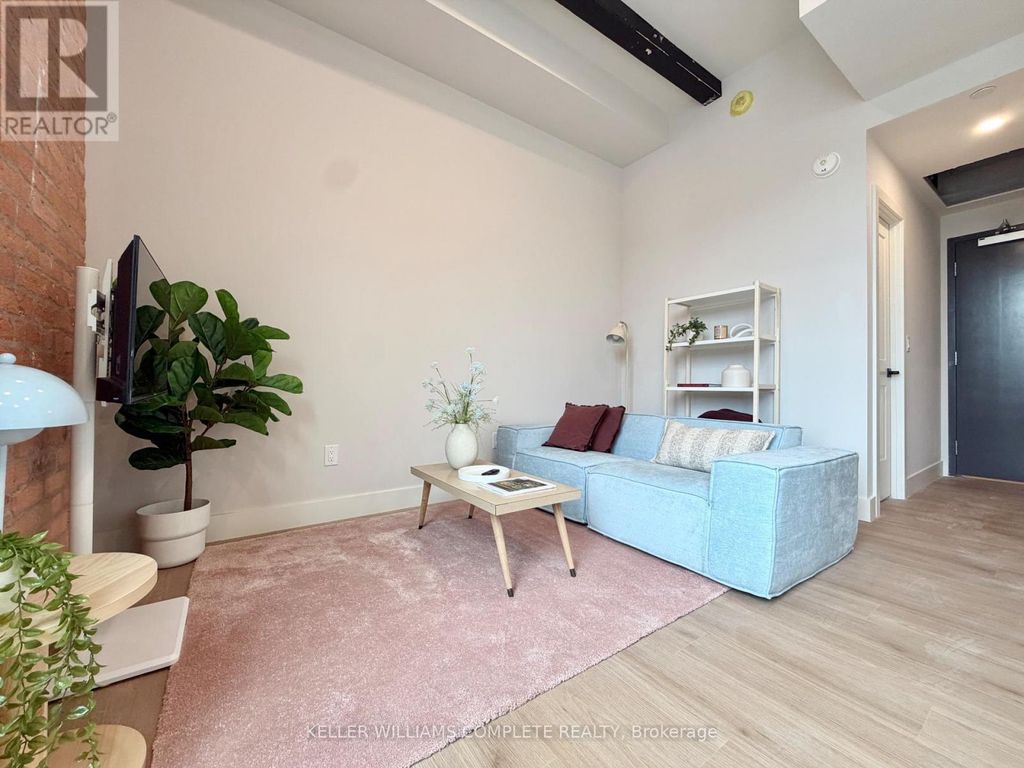 211 - 56 York Boulevard, Hamilton (central)