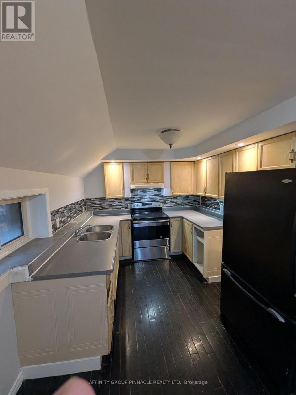 12 Russell Street W, Kawartha Lakes (lindsay)