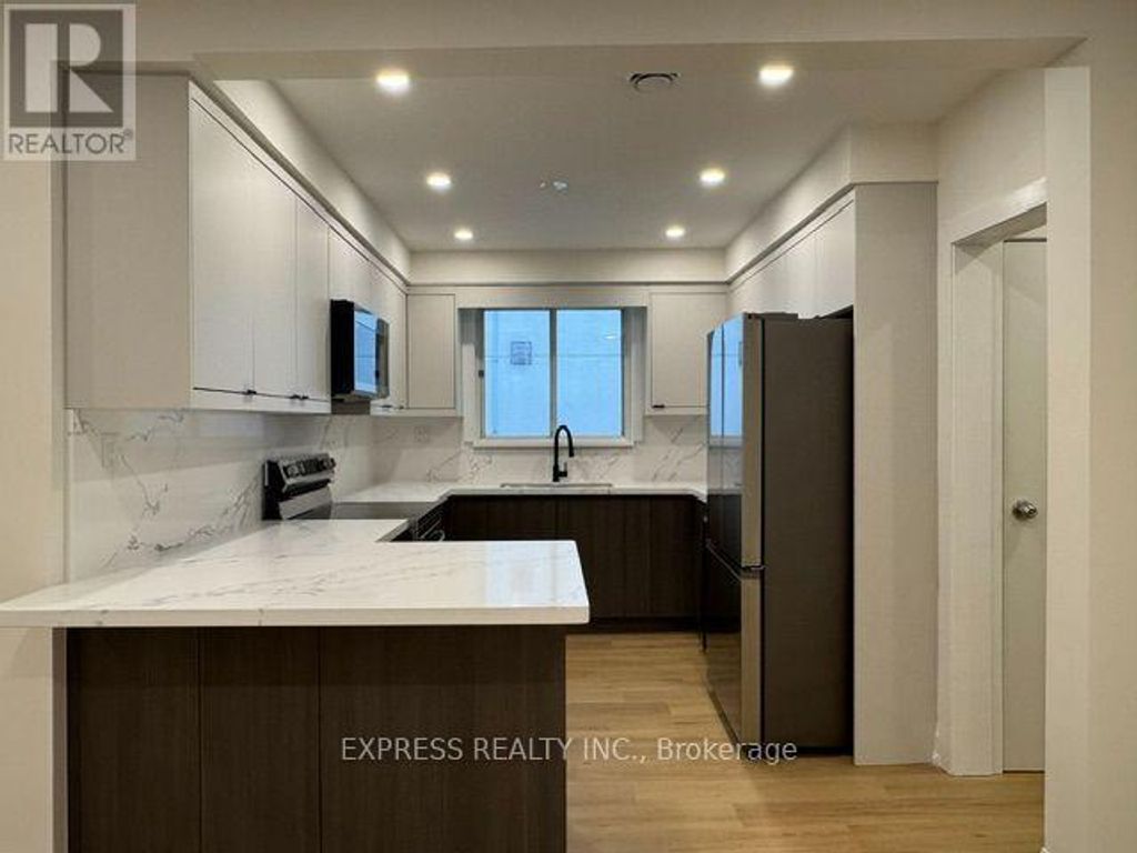 2 - 1328 Avenue Road, Toronto (lawrence Park South)