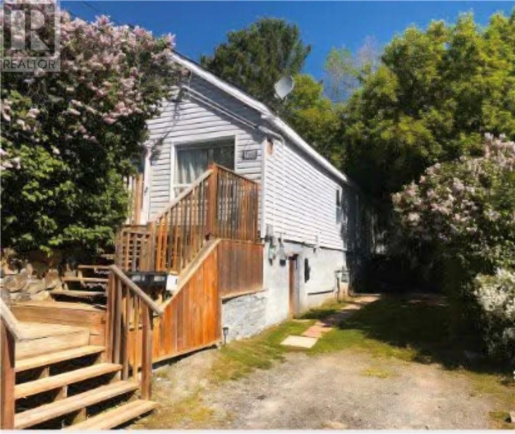 1560 Weller Street, Sudbury