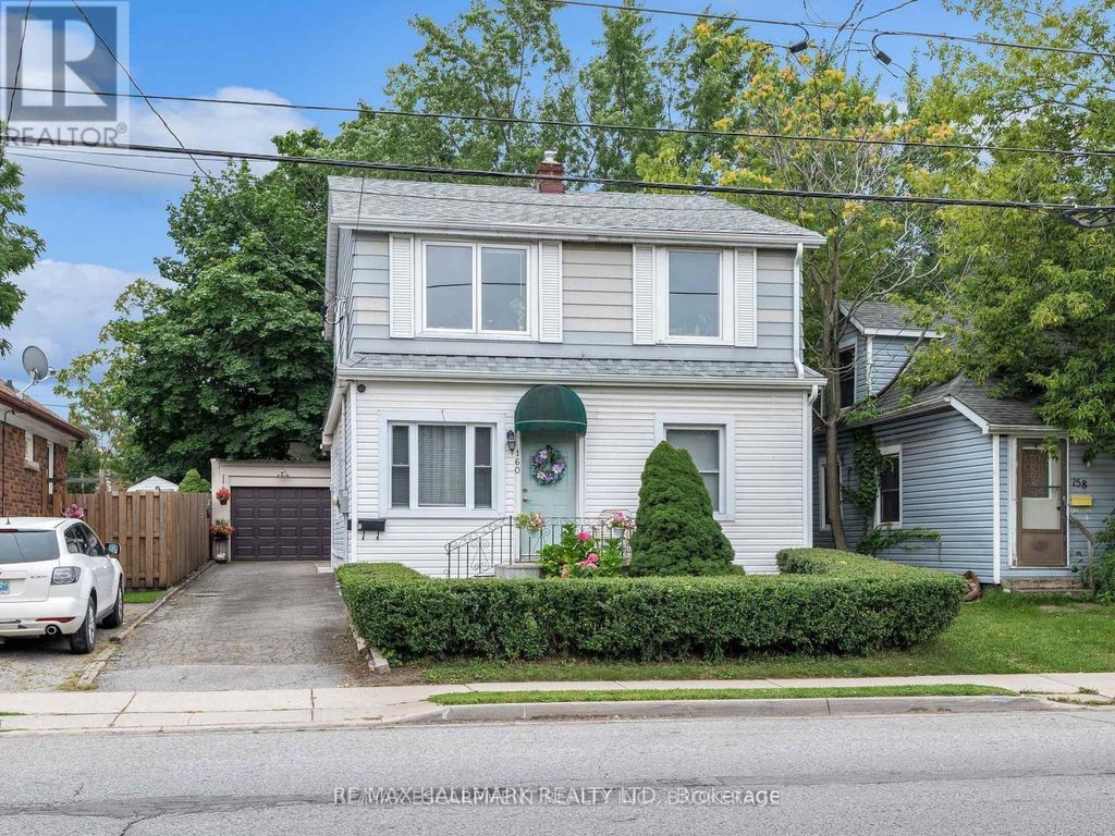 Upper - 160 Welland Avenue, St. Catharines (downtown)