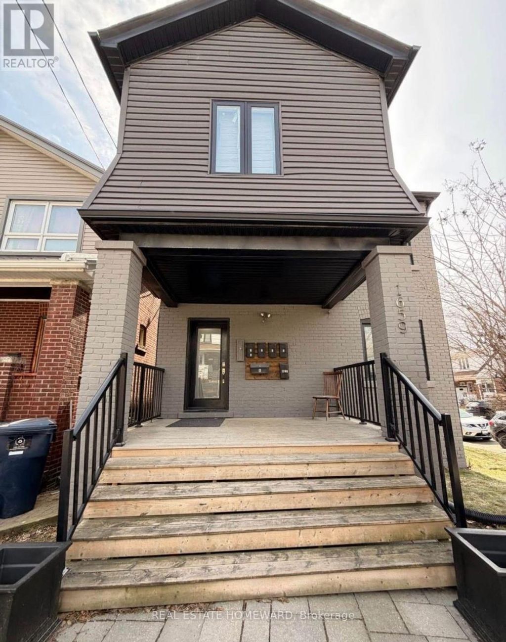 5 - 1659 Gerrard Street E, Toronto (greenwood-Coxwell)