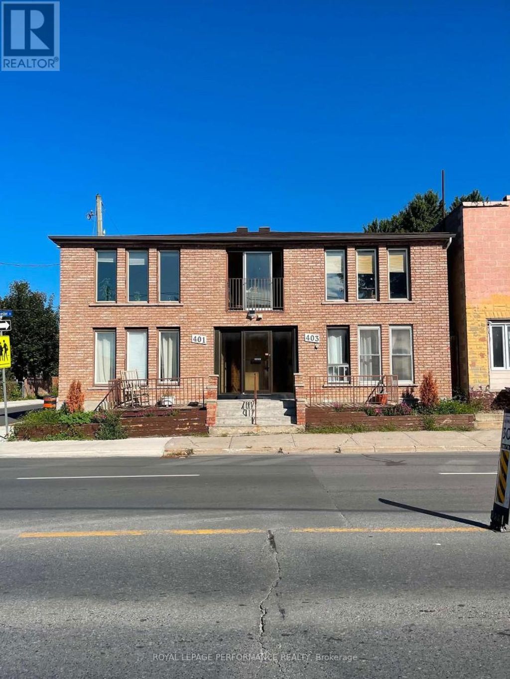 401-403 Water Street E, Cornwall
