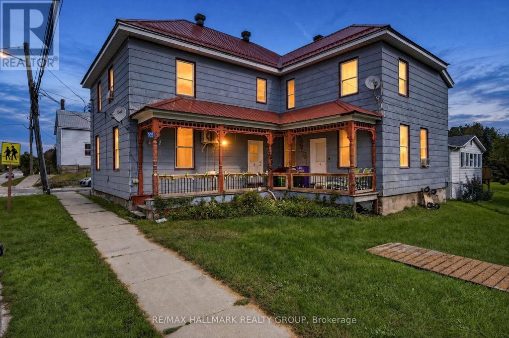 98 North Street, Lanark Highlands